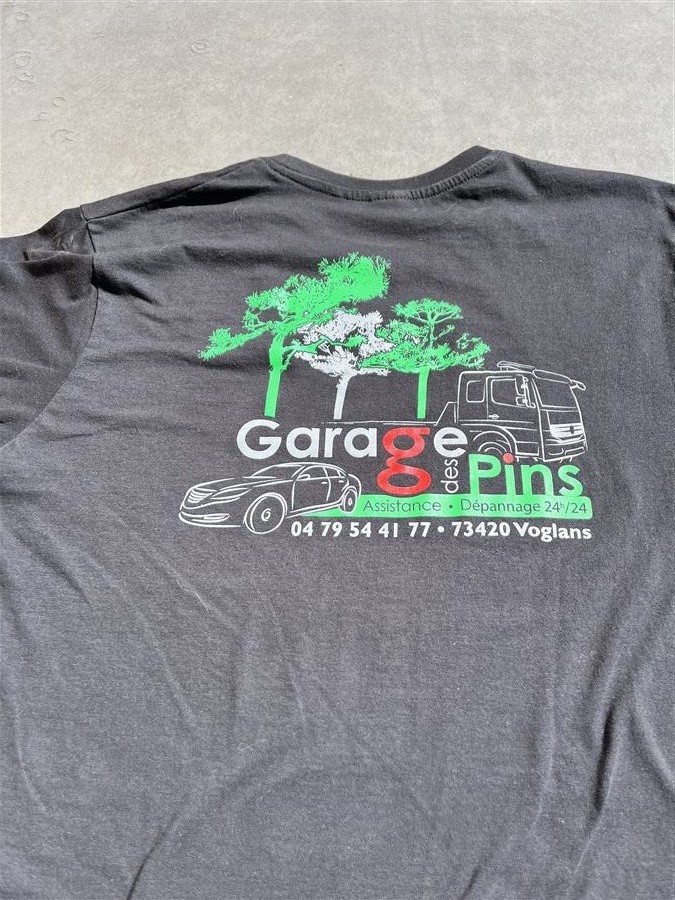 Transfert t-shirt anthracite Garage des 8 Pins Voglans graphique dos